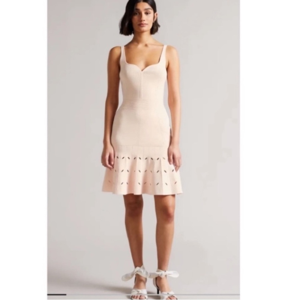 Ted Baker Ambyr 2024 Cream Fitted Summer Sleeveless Dress Sz US 2 Or Ted Sz 0